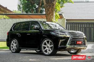 Lexus LX570 by Permaisuri on Vossen Wheels (S17-11) (Black Onyx) 2019 года